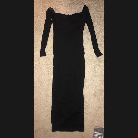 SLEEK & SEXY OFF THE SHOULDER BLACK DRESS - NWT! - Picture 3 of 5